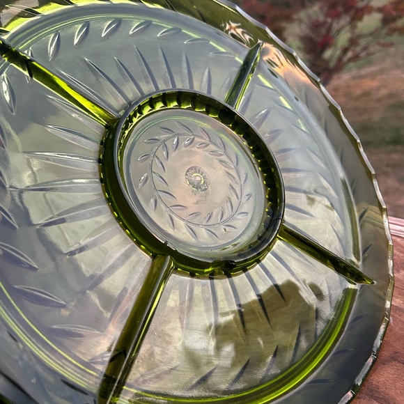 Vintage Indiana Glass Co. Avocado Green Veggie Platter Mid Century - Picture 3 of 8